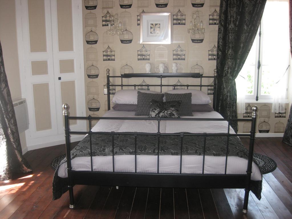 Le Petit Cochon Chambre D' Hotes Haims Room photo